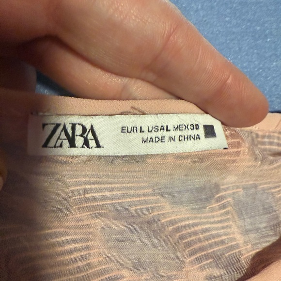 Zara Pink Crop Top with Flutter Sleeves and Boxy Fit - Picture 4 of 6